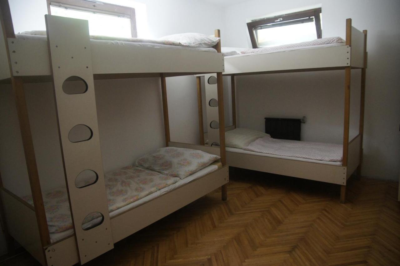 希欧福克Szuzanna Fenyves Panzio住宿加早餐旅馆 外观 照片