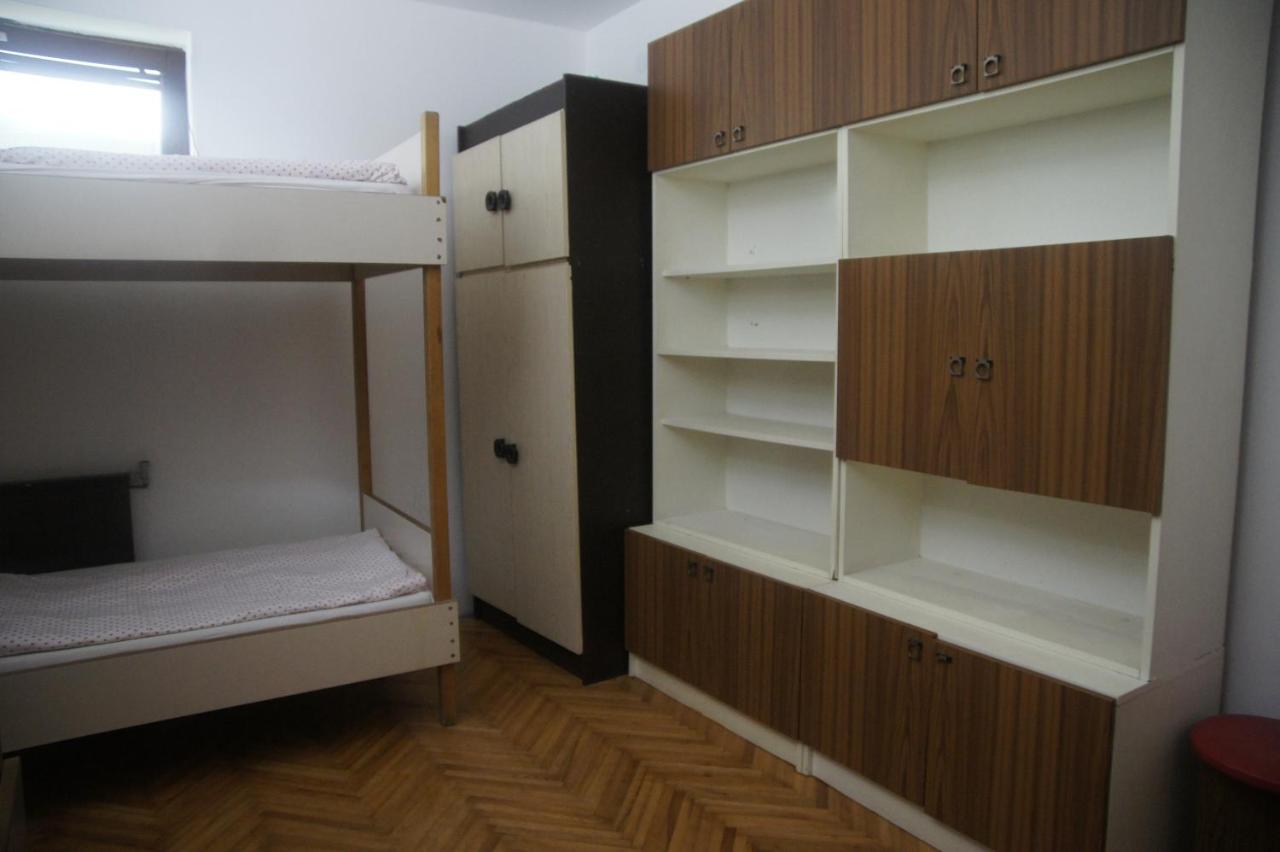希欧福克Szuzanna Fenyves Panzio住宿加早餐旅馆 外观 照片